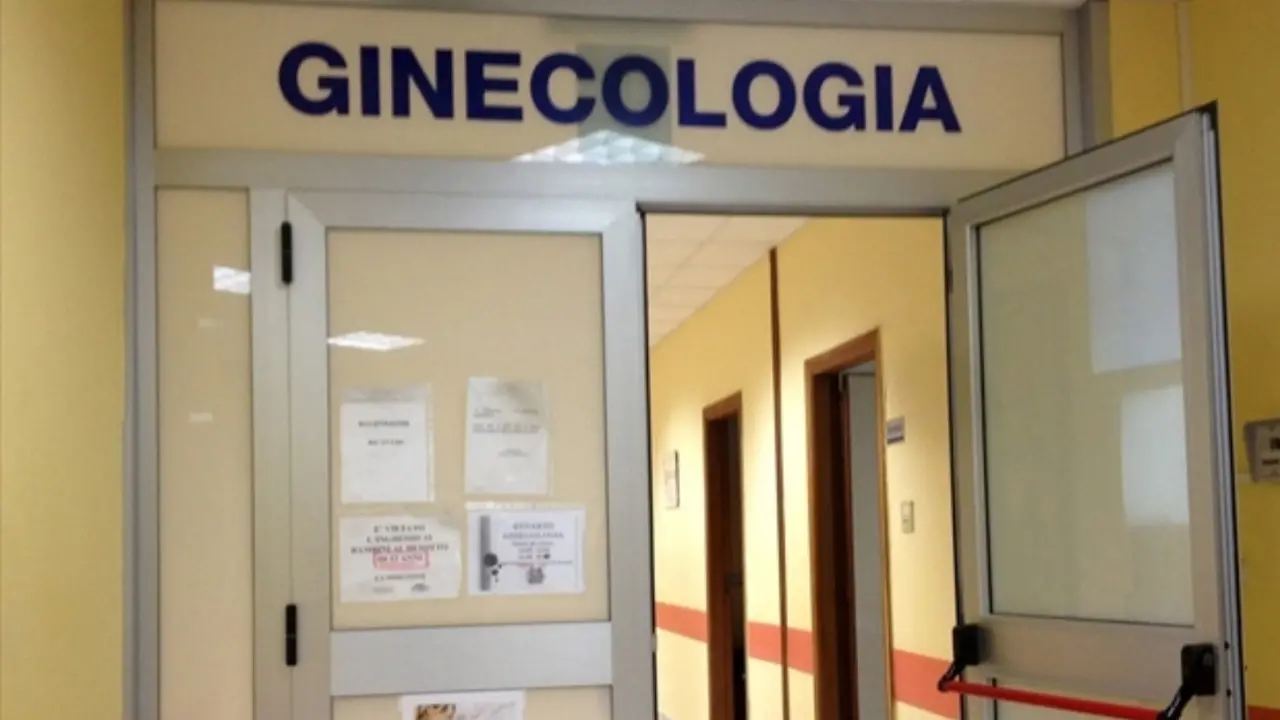 Ospedale Cosenza, «il nuovo reparto di Ginecologia è senza personale»