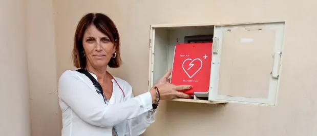 Morano, installato un defibrillatore nel complesso Sacra Famiglia di Nazareth