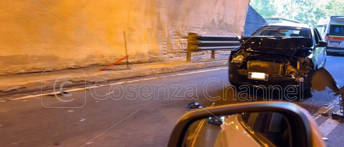 Grave incidente sulla SS 107 prima di Camigliatello. Ci sono feriti, traffico rallentato