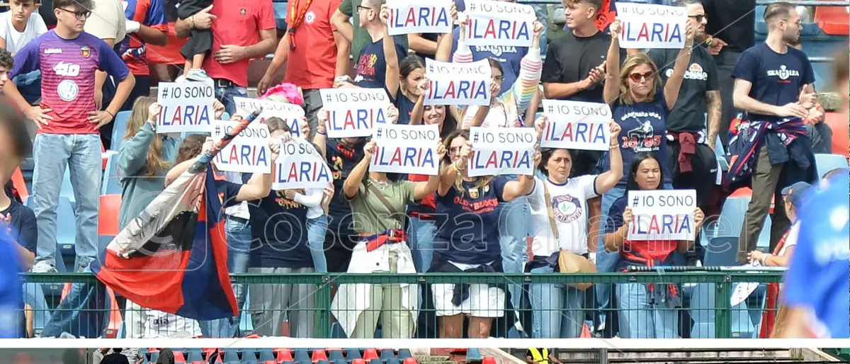 Morte Ilaria Mirabelli, durante il match del Cosenza lo striscione \"Verità\"