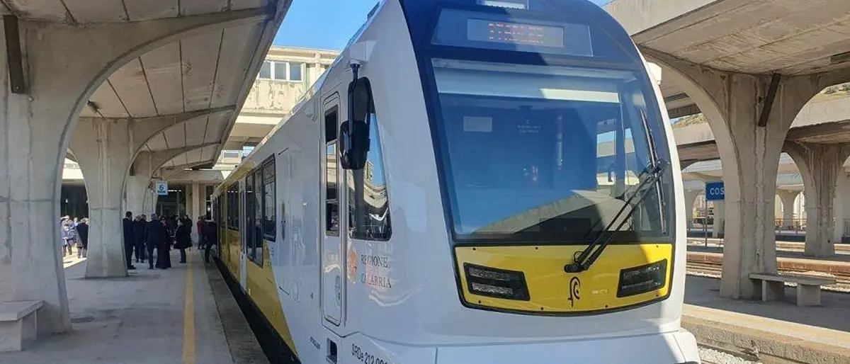 Nuovi Treni Stadler sulla tratta Cosenza-Rogliano per l'anno scolastico 2024-2025