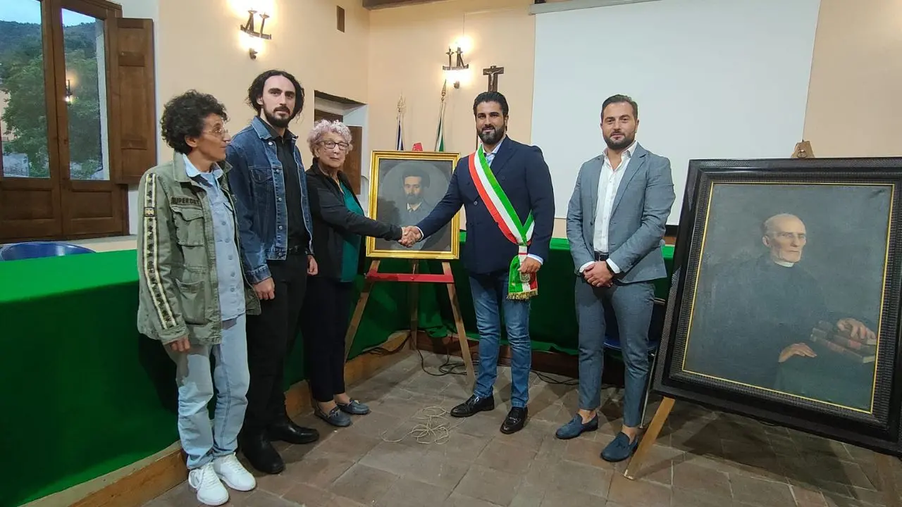 Morano Calabro, donati alla comunità i ritratti storici di Nicola Leone e Vincenzo Severini