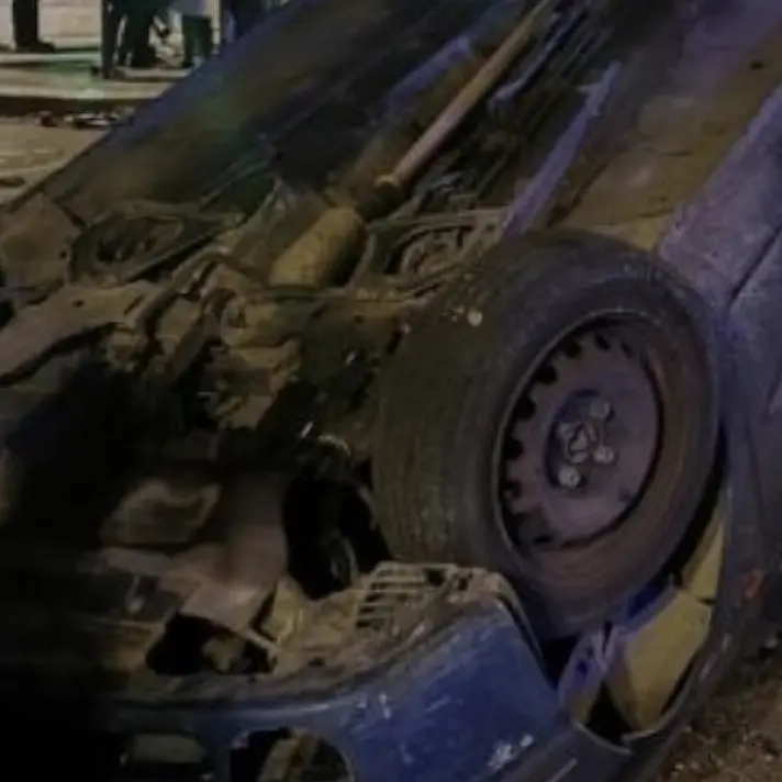 Auto si ribalta tra Civita e Francavilla. Paura per due donne salve per miracolo