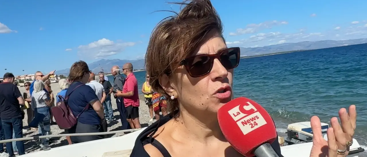 Corigliano Rossano, ferma opposizione alle pale eoliche offshore: presidio a Schiavonea