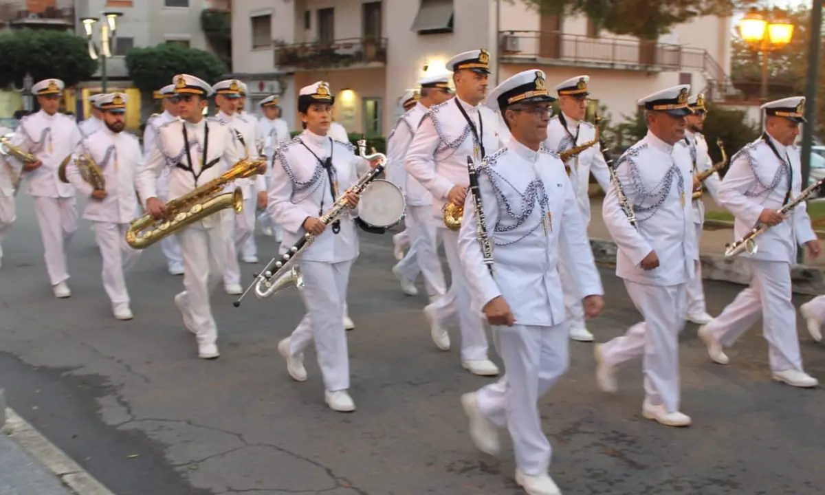 Scalea, concerto della banda musicale della Marina militare. La soddisfazione della Pro loco