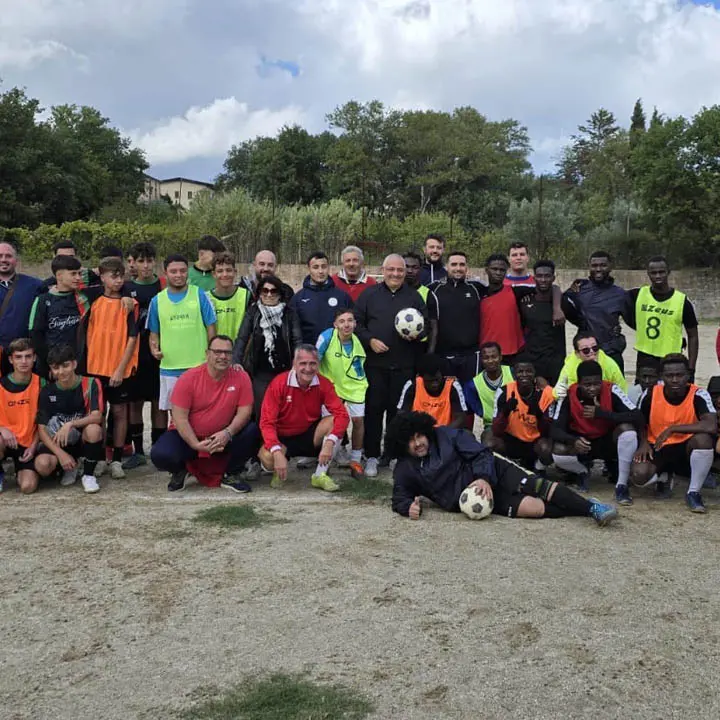 A Mendicino \"lo sport popolare unisce il mondo\". Prometeus abbatte le differenze