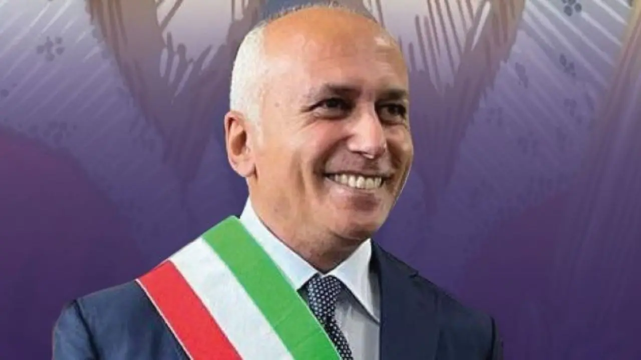 Cosenza, il sindaco Franz Caruso risponde agli attacchi del PD: «Non sono ricattabile»