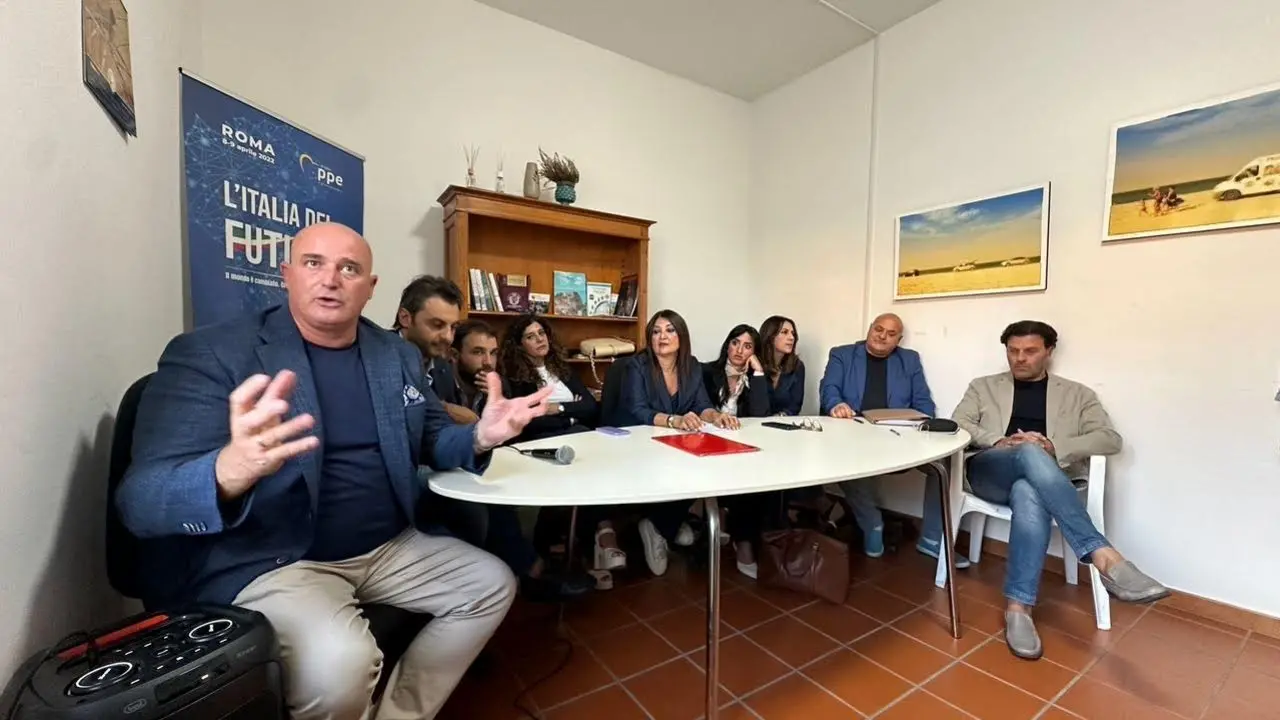 Centrodestra: «Stasi ritiri il ricorso al Capo dello Stato sul progetto Baker Hughes»