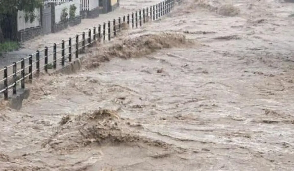 Maltempo in Liguria, allagamenti e strade chiuse nel Savonese