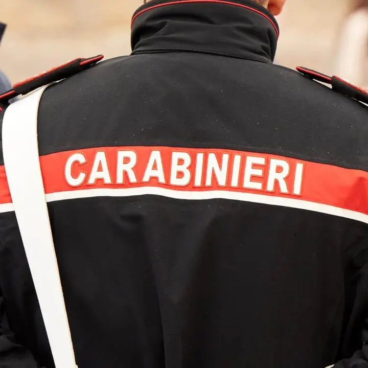 Finto carabiniere truffa 90enne a Cetraro: portati via soldi e gioielli