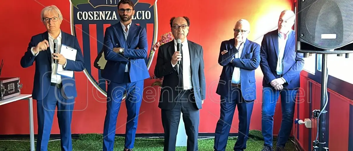 Cosenza nono in Serie B per compensi agli agenti. Da Guarascio più di un milione di commissioni