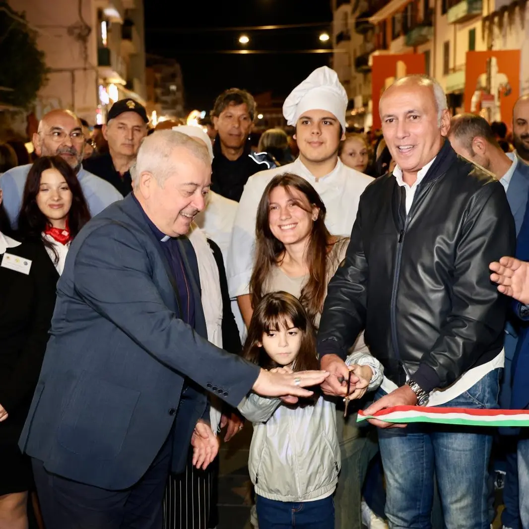 Bagno di folla a Cosenza per la nuova edizione della Festa del cioccolato