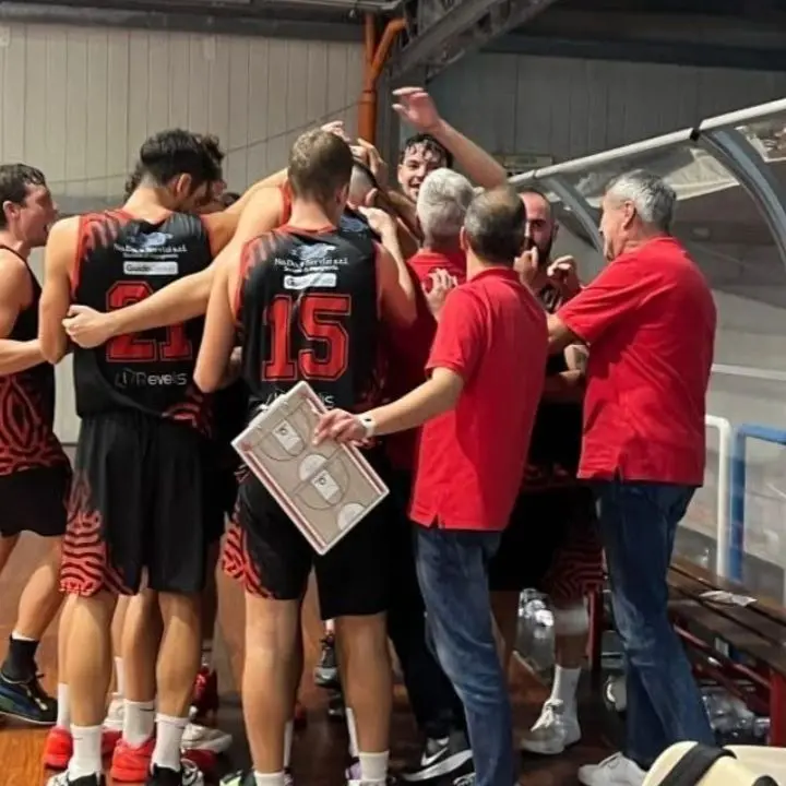 Serie B di Basket Interregionale, spettacolo a Rende. Alla Viola il derby dello Stretto