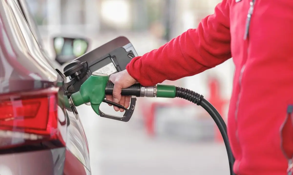 Tragico incidente a Perugia, donna muore schiacciata dalla sua auto mentre fa benzina