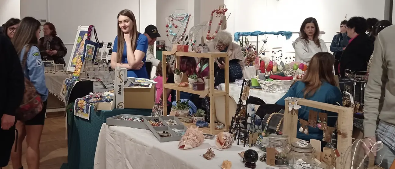 Torna il mercato artigianale a Cosenza. Fino a stasera espositori in mostra all'Enoteca regionale