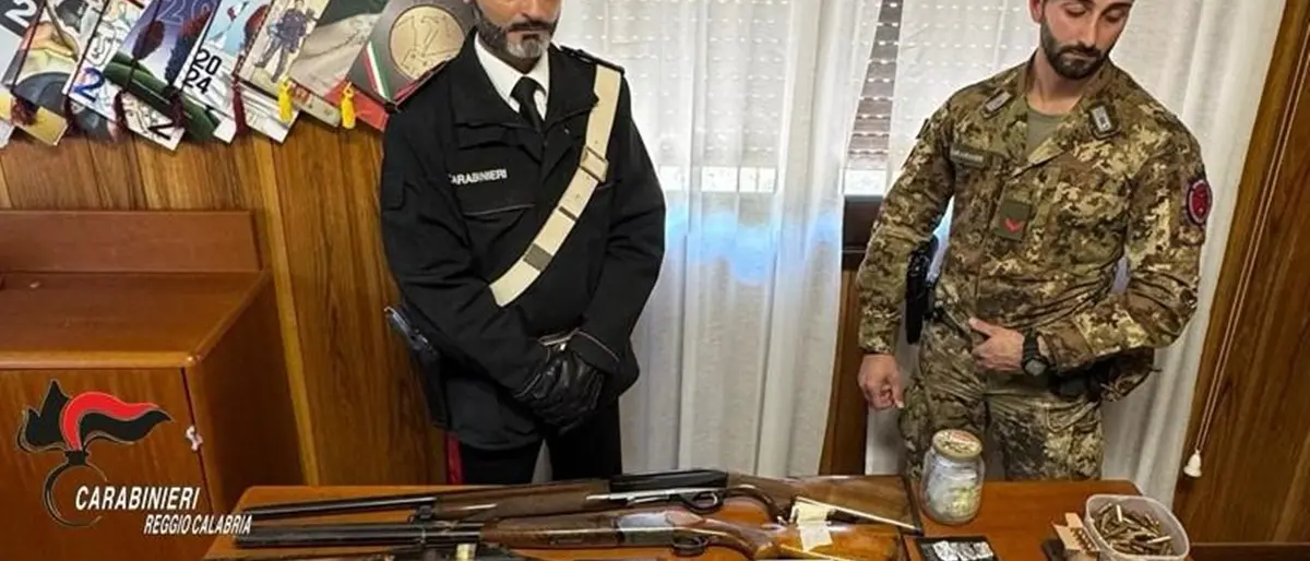 Cocaina e un arsenale da guerra nel terreno di sei sorelle. C'erano anche un AK-47 e del tritolo