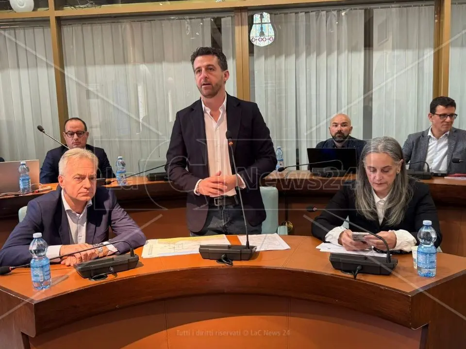 Corigliano Rossano, via al servizio di trasporto pubblico locale. Stasi: «Una rivoluzione»