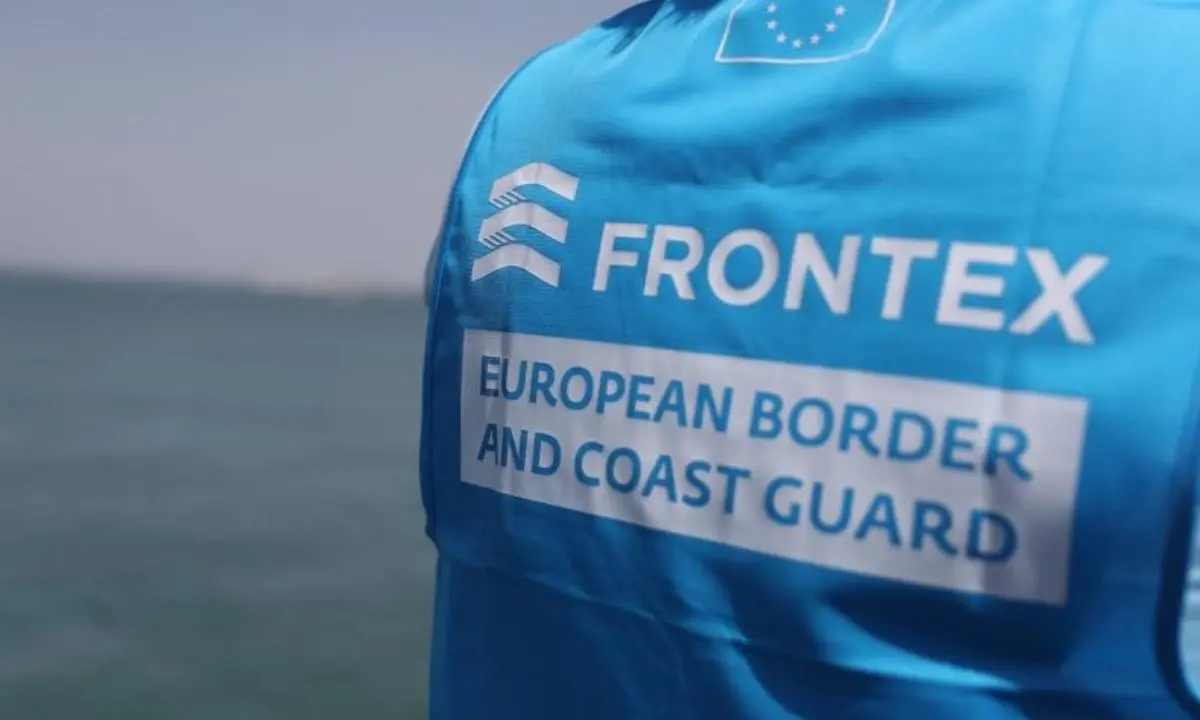 Migranti verso la Calabria, 120 persone a 19 miglia a est di Soverato: al via le operazioni di soccorso