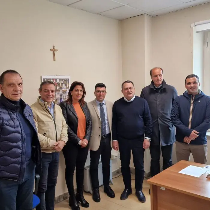 Cosenza, sui concorsi l'opposizione replica a Caruso: «Reazione scomposta e sguaiata»