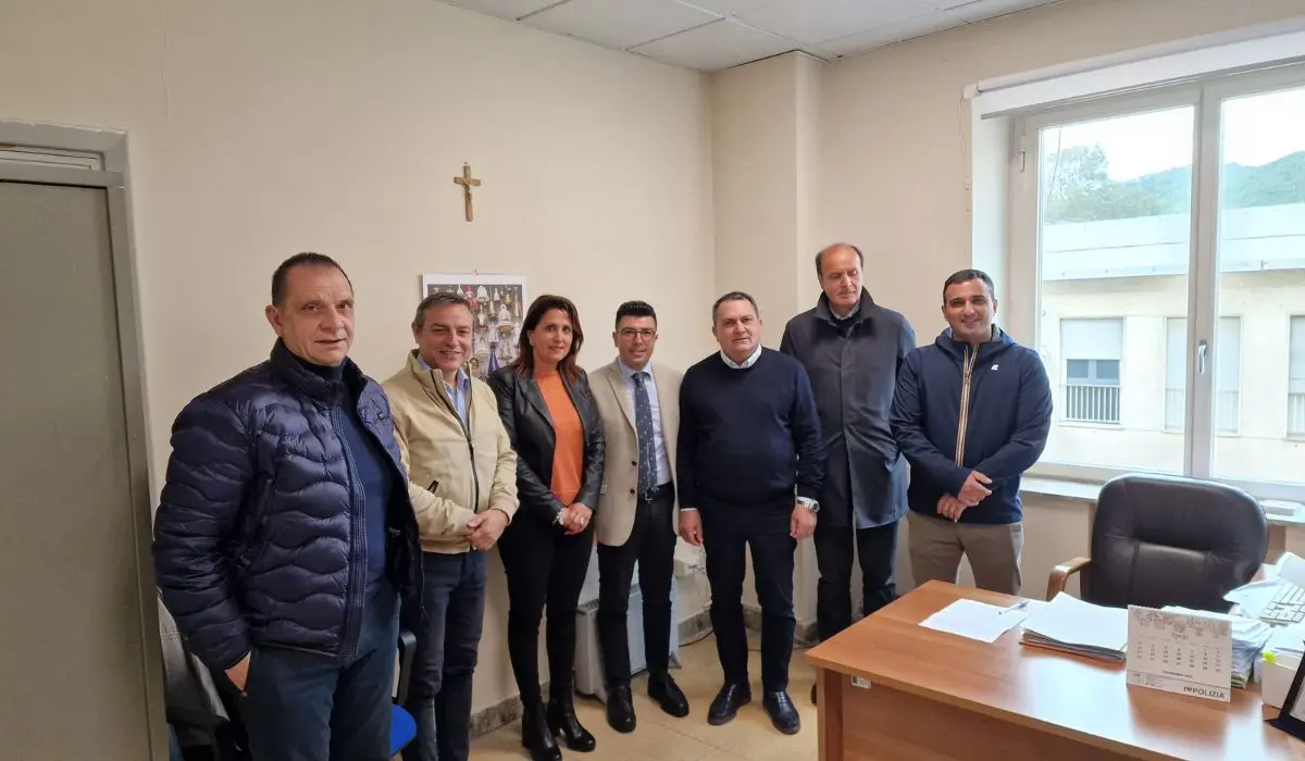 Cosenza, sui concorsi l'opposizione replica a Caruso: «Reazione scomposta e sguaiata»