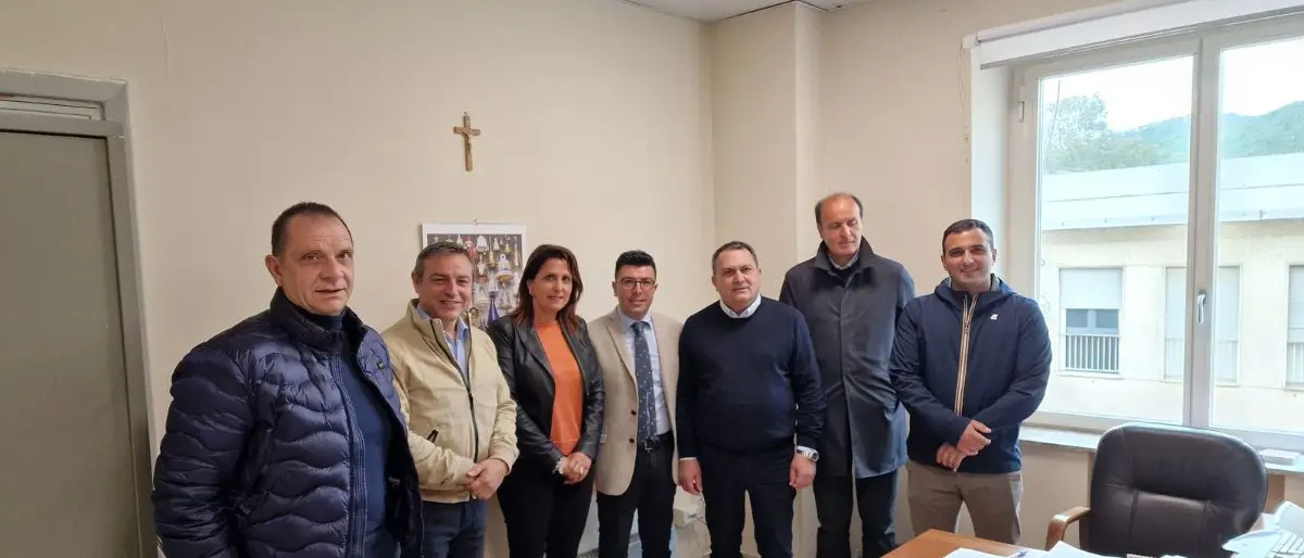 Cosenza, sui concorsi l'opposizione replica a Caruso: «Reazione scomposta e sguaiata»