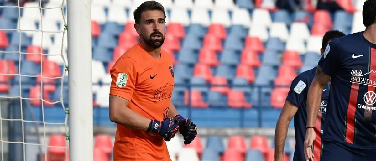 Cosenza, col Mantova partita del cuore per Alessandro Micai