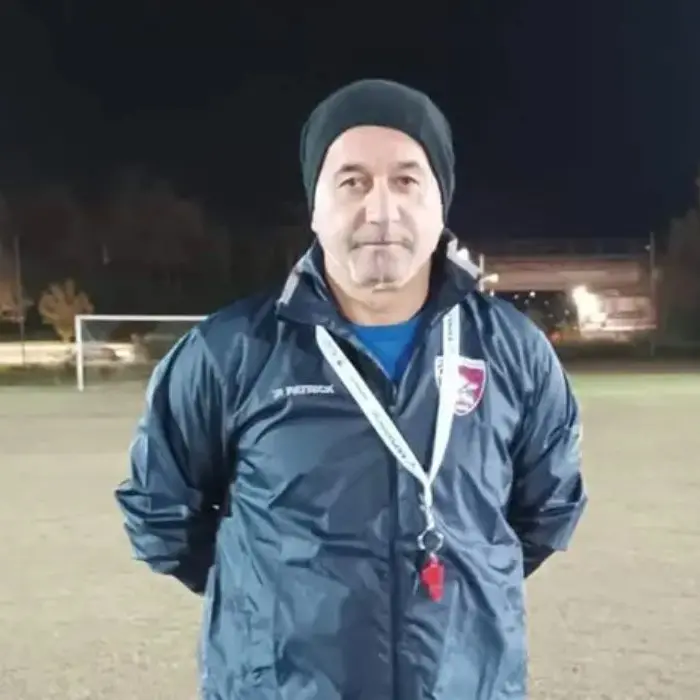 Brutium Cosenza, De Lio via: ora tocca a mister Malvasi
