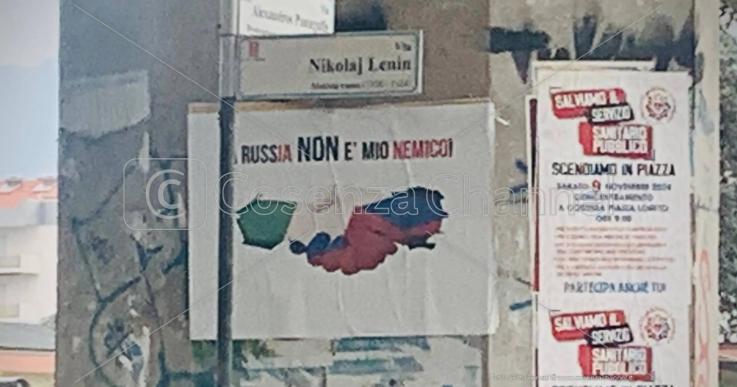 Guerra russo-ucraina, in via Lenin a Cosenza sbuca uno strano manifesto