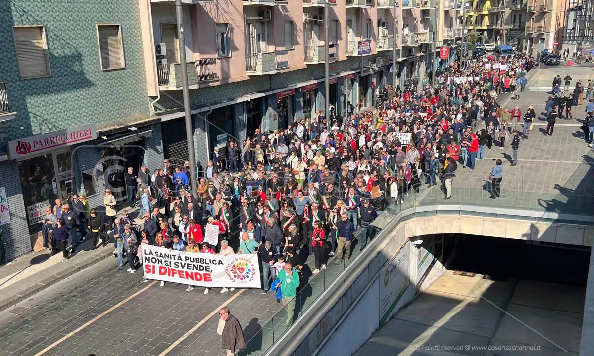 Sciopero generale del 29 novembre a Cosenza, domani volantinaggio fuori dagli ospedali calabresi