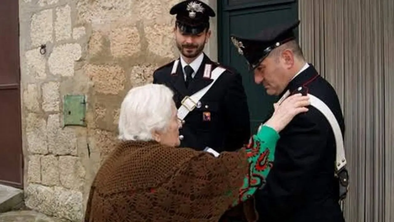 Santa Sofia d’Epiro, carabinieri in prima linea contro le truffe agli anziani