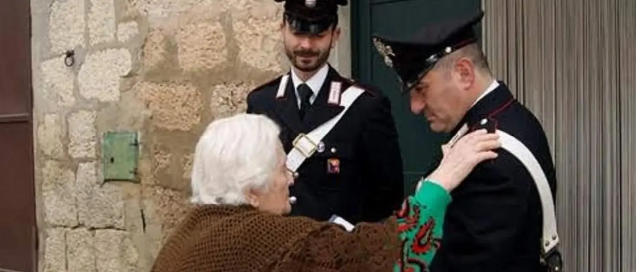 Santa Sofia d’Epiro, carabinieri in prima linea contro le truffe agli anziani