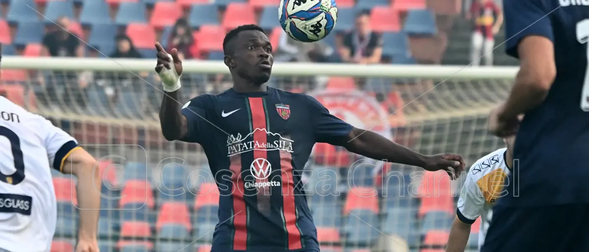 Cosenza, oggi torna Kouan: l’ivoriano è atteso in ritiro