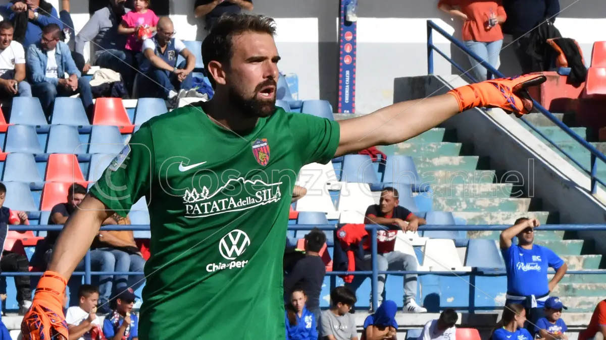 Cosenza, sirene dalla Serie B per il portiere Alessandro Micai