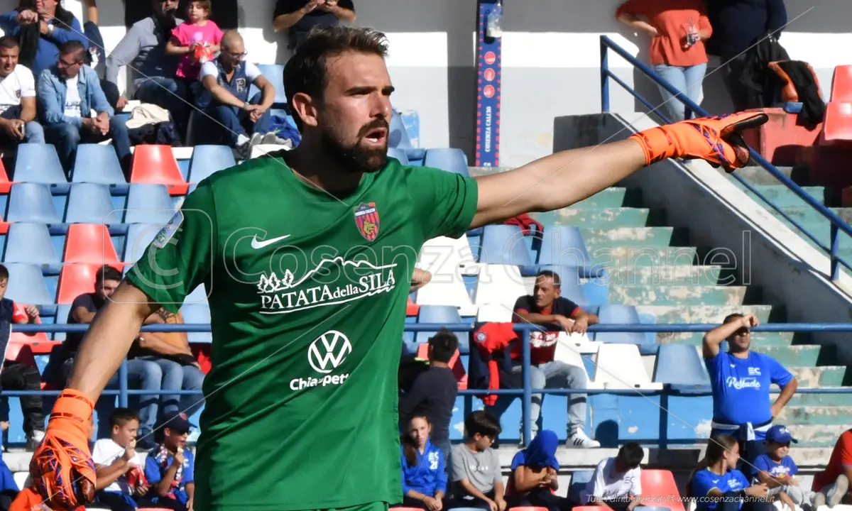 Cosenza, sirene dalla Serie B per il portiere Alessandro Micai
