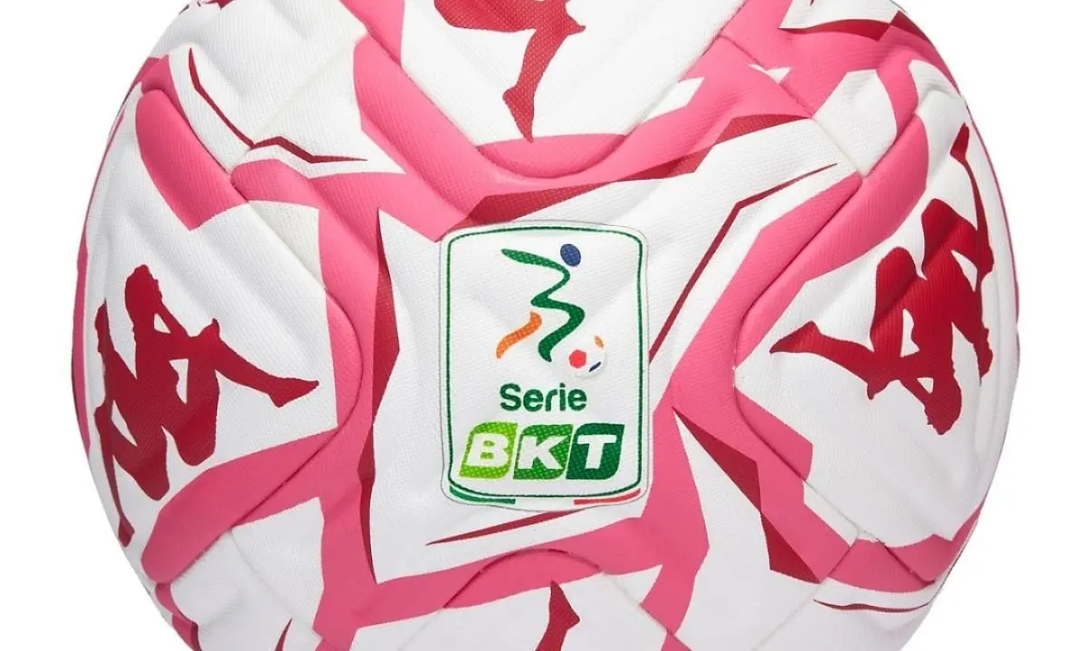 Serie B, anche a Cosenza si vedrà il pallone contro la violenza sulle donne