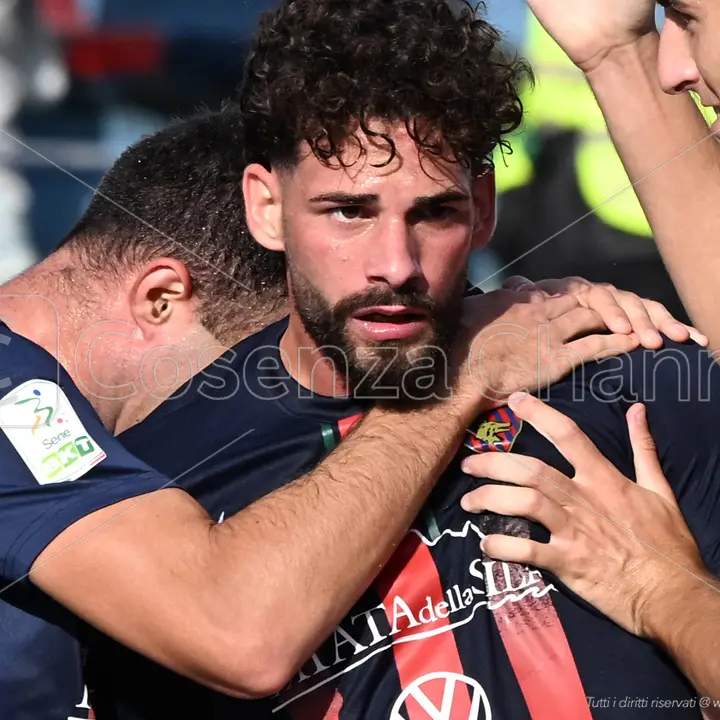 Cosenza, a tutto Ricciardi: «Voglio prima la salvezza e poi la Serie A»