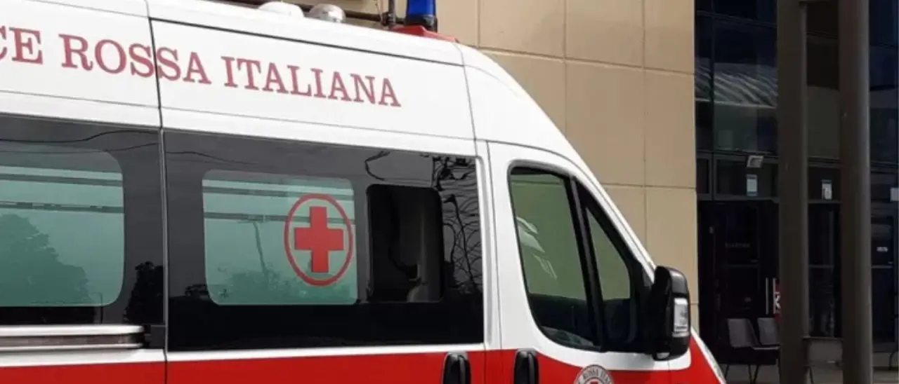 Rossano, anziano travolto da un’auto. Trasportato d'urgenza al Pronto Soccorso