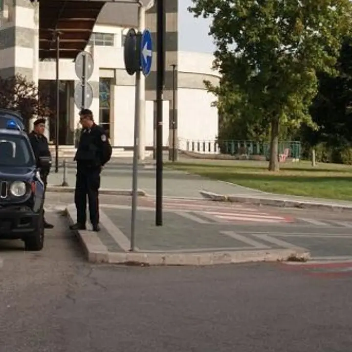 Estorsione in famiglia, 26enne di Rende agli arresti domiciliari