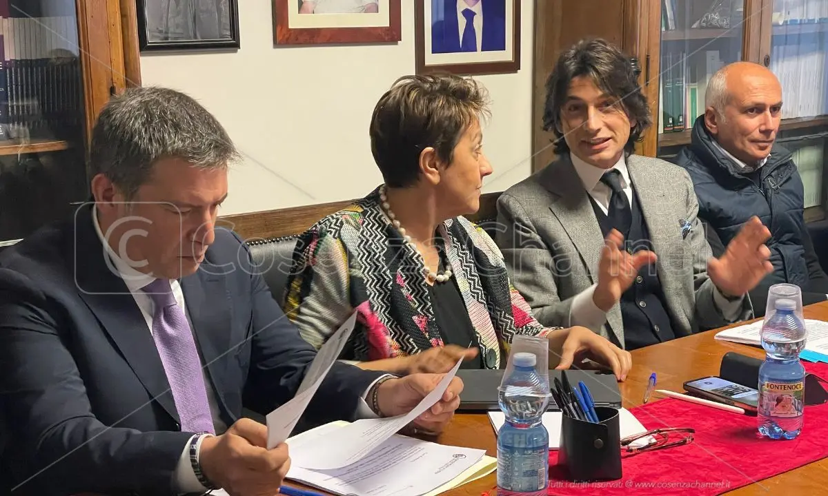 Cosenza, il presidente della Camera Penale al sindaco Franz Caruso: «Difenda la dignità della città»