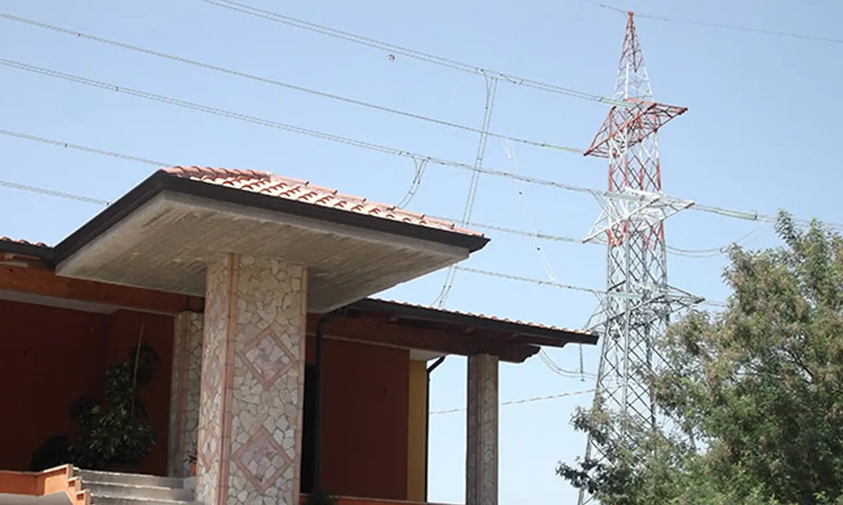 Elettrodotto di Montalto, il comitato se la prende con il sindaco