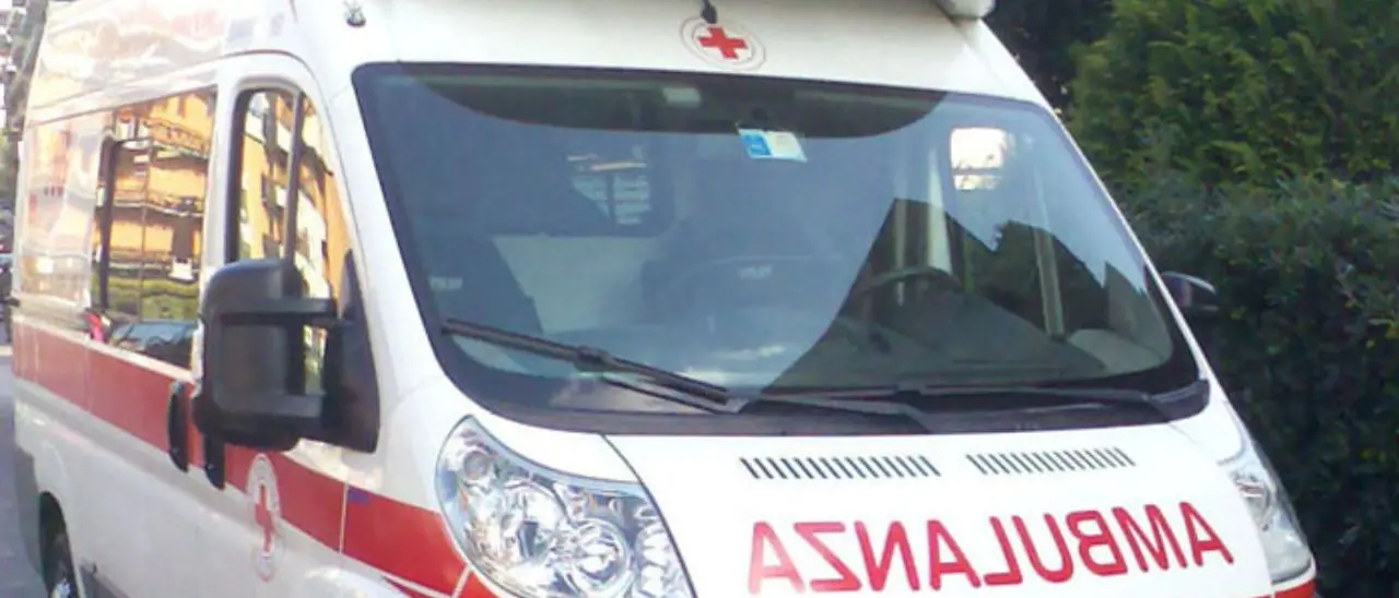 Blitz della Finanza nella sede del 118 a Catanzaro, accertamenti su utilizzo e manutenzione dei mezzi di soccorso\n