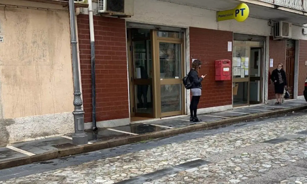 Tentò di rapinare l’ufficio postale di Amantea, ora dovrà difendersi in abbreviato