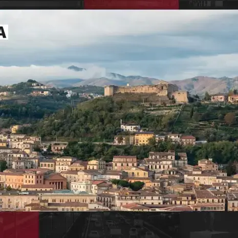 Franz Caruso a Dentro la Notizia spiega il suo Sì alla città unica