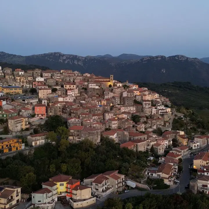 Il Comune di Santa Domenica di Talao premiato a Roma tra i \"Piccoli Comuni Amici\"