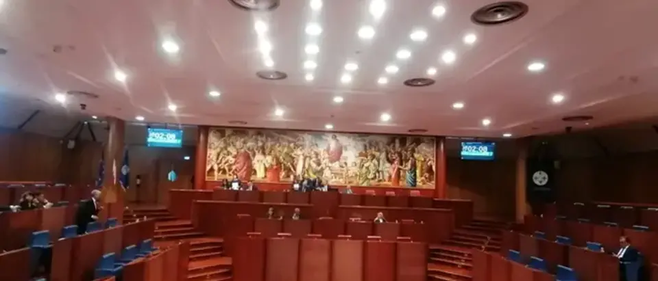 Policlinico di Cosenza, è scontro istituzionale: la legge regionale spacca la Calabria