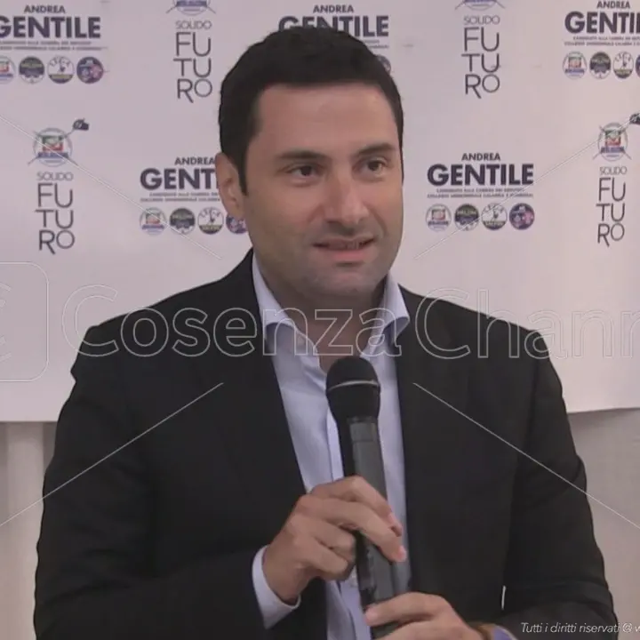 Andrea Gentile difende le forze dell'ordine dalle accuse di razzismo