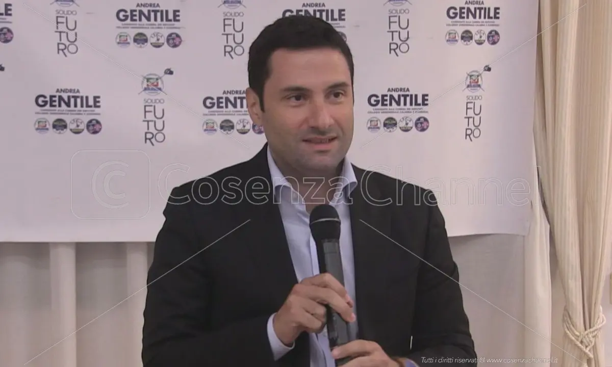 Andrea Gentile difende le forze dell'ordine dalle accuse di razzismo