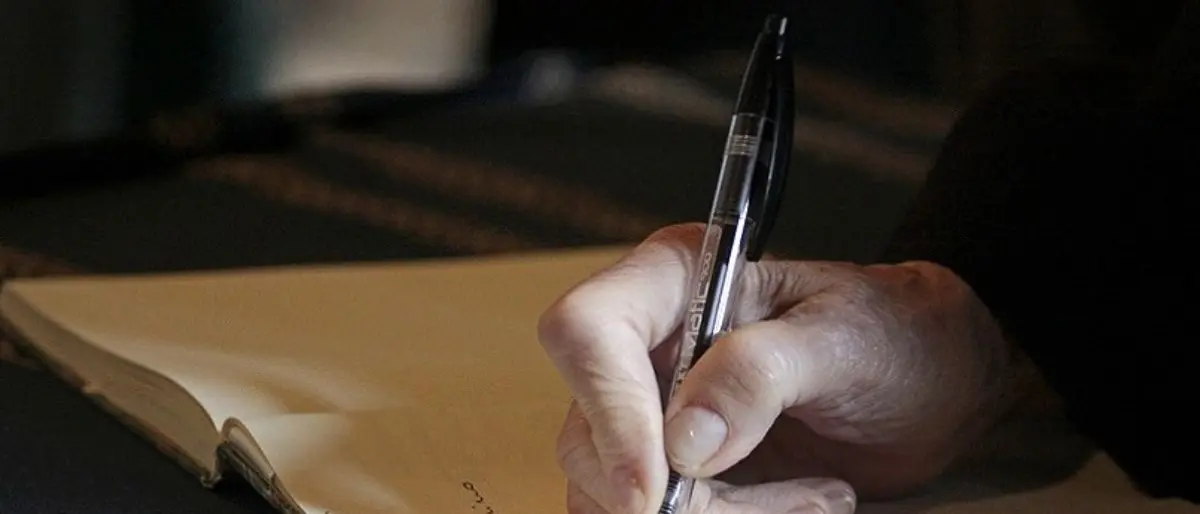 Badante raggira un imprenditore milionario, confiscati beni per 2 milioni di euro