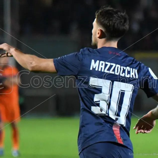 Cosenza, Mazzocchi e il derby col Catanzaro: «Sarà un Natale particolare, vogliamo dare gioie ai tifosi»