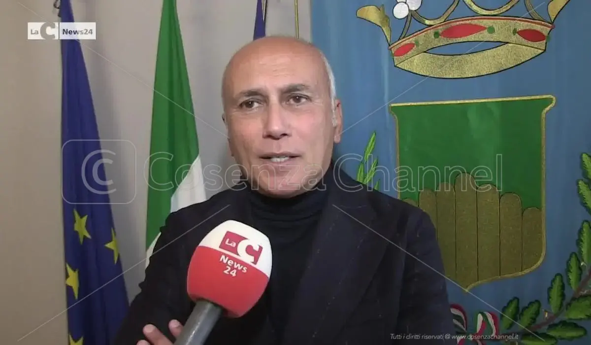 Soppressione di Psichiatria, l'appello del sindaco Caruso: «Occhiuto intervenga»